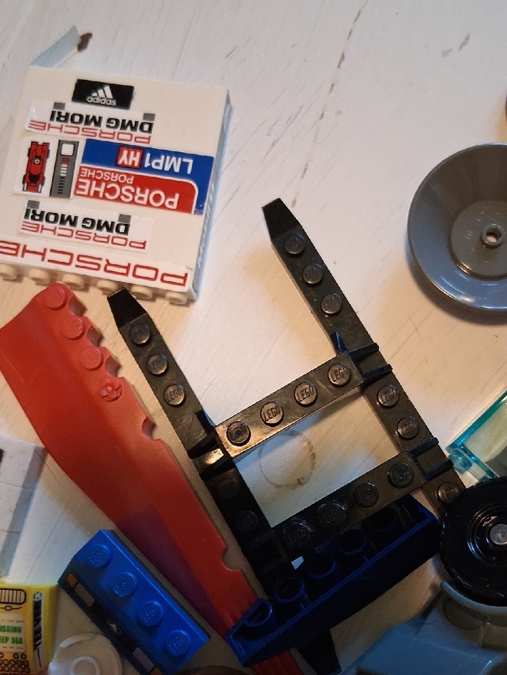MISC LEGO PARTS - Picture 3 of 7